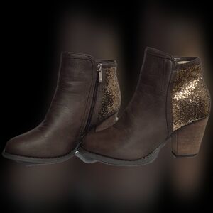 Twisted golden sequins leather boots✨️size 7